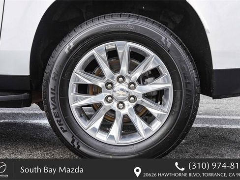 Used 2023 Chevrolet Suburban Premier image 9