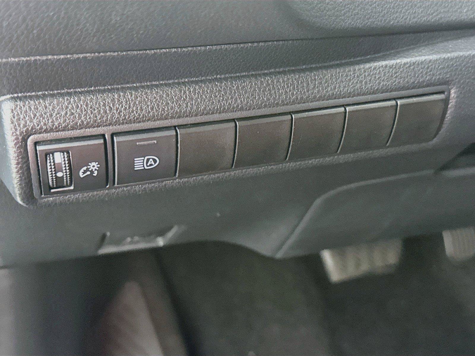 Used 2021 Toyota Corolla LE FWD image 16