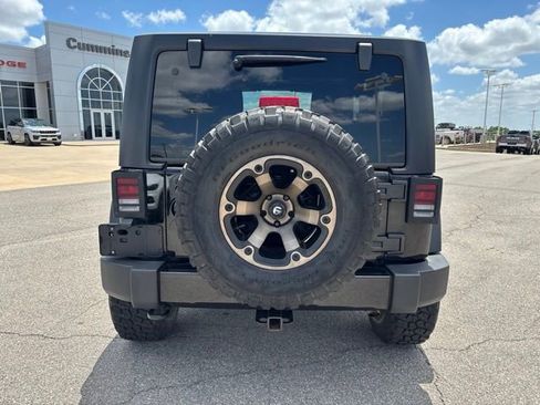 Used 2018 Jeep Wrangler Sport AWD/4WD image 6