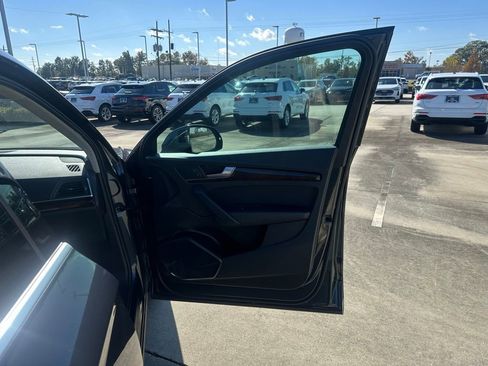 Used 2020 Audi Q5 2.0T Premium w/ Convenience Package image 28