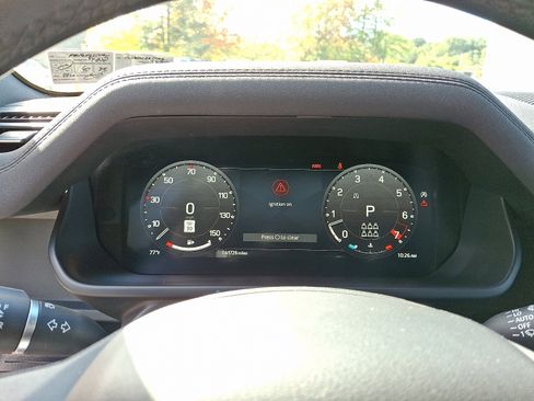 Used 2023 Land Rover Defender 130 X-Dynamic SE image 22