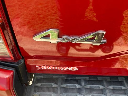 Used 2022 Toyota Tacoma SR AWD/4WD image 13