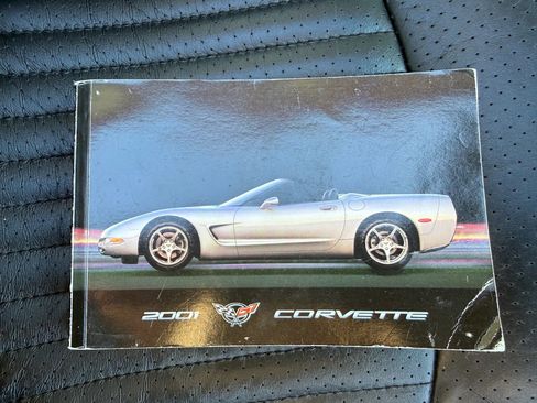 Used 2001 Chevrolet Corvette Convertible w/ Preferred Equipment Group2 image 31