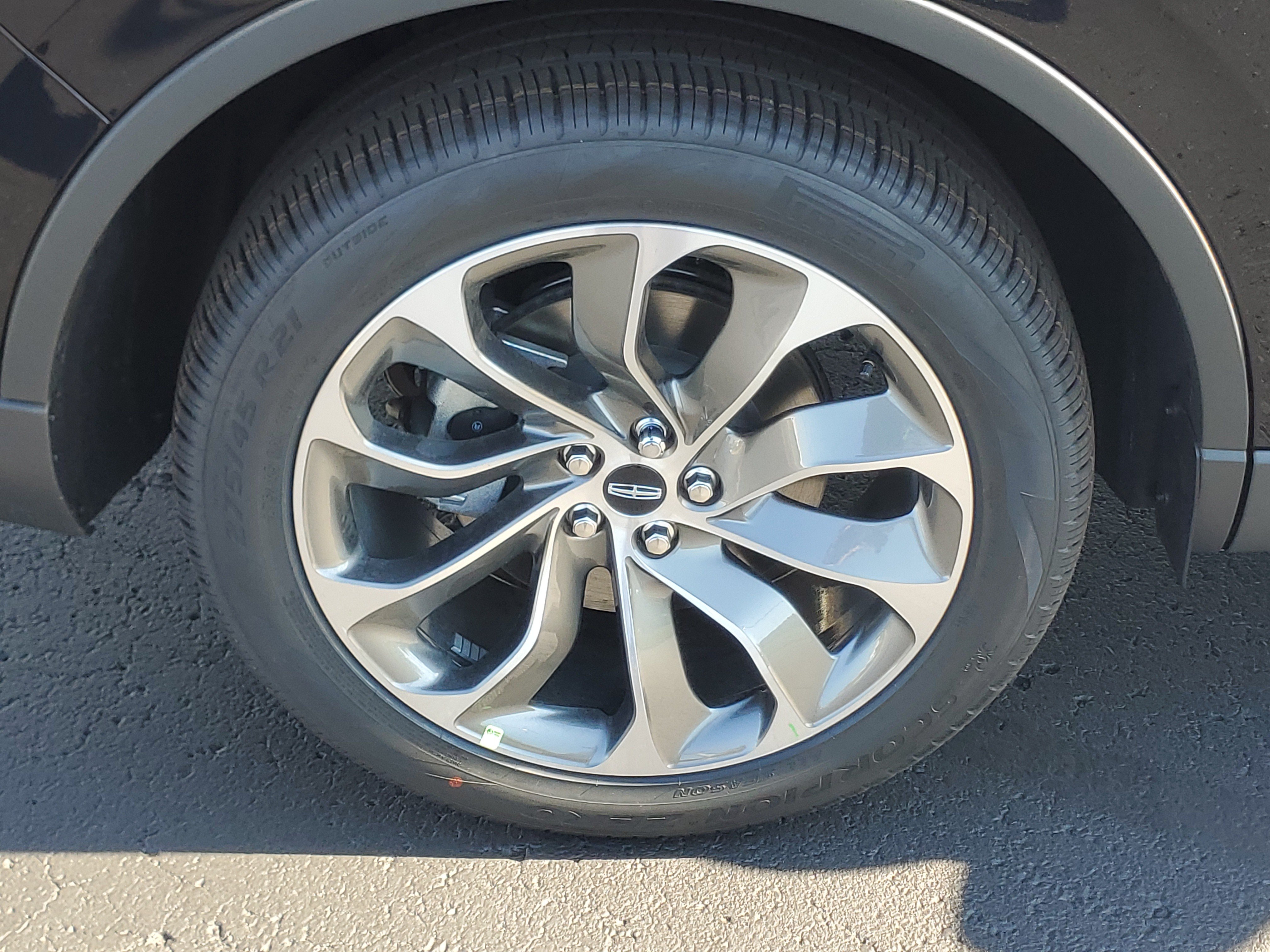 New 2027 Lincoln Aviator AWD image 5