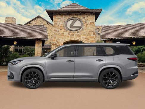 Used 2026 Lexus TX 500h AWD image 3