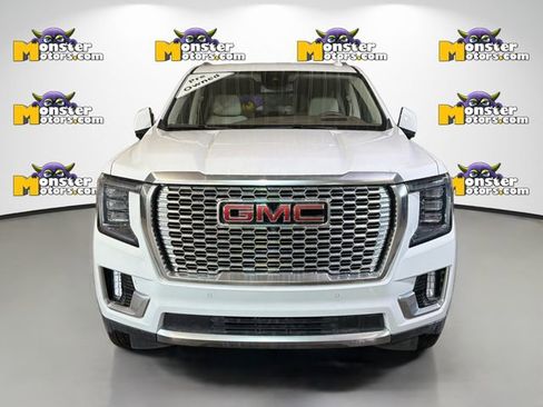 Used 2024 GMC Yukon XL Denali image 2