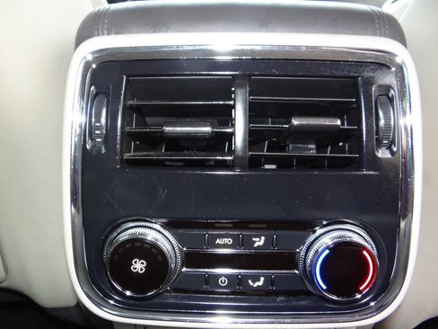 Used 2017 Lincoln Continental Reserve image 26