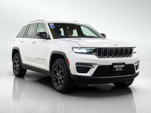 Used 2024 Jeep Grand Cherokee Limited AWD/4WD image 7