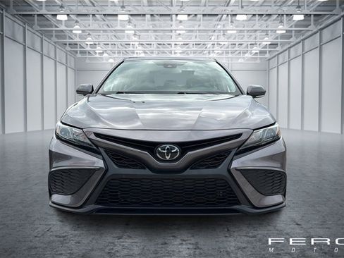Used 2023 Toyota Camry SE image 8