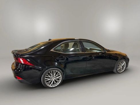 Used 2016 Lexus IS 300 AWD image 3