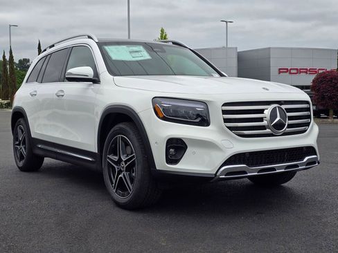 New 2026 Mercedes-Benz GLB 250 4MATIC image 8
