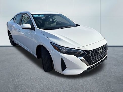 Used 2024 Nissan Sentra SV FWD image 5