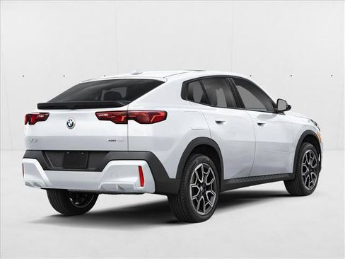 New 2026 BMW X2 xDrive28i w/ Technology Package AWD/4WD image 2