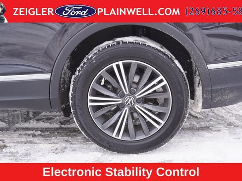 Used 2024 Volkswagen Tiguan Wolfsburg Edition FWD image 7