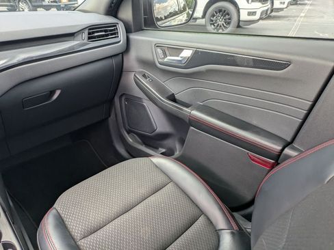 Used 2023 Ford Escape ST-Line w/ Tech Pack #1 FWD image 18