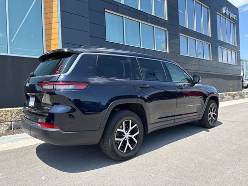 Used 2023 Jeep Grand Cherokee L Limited AWD/4WD image 3