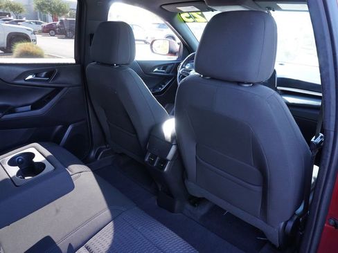 Certified 2025 Chevrolet Equinox LT w/ Safety and Technology Package FWD image 10