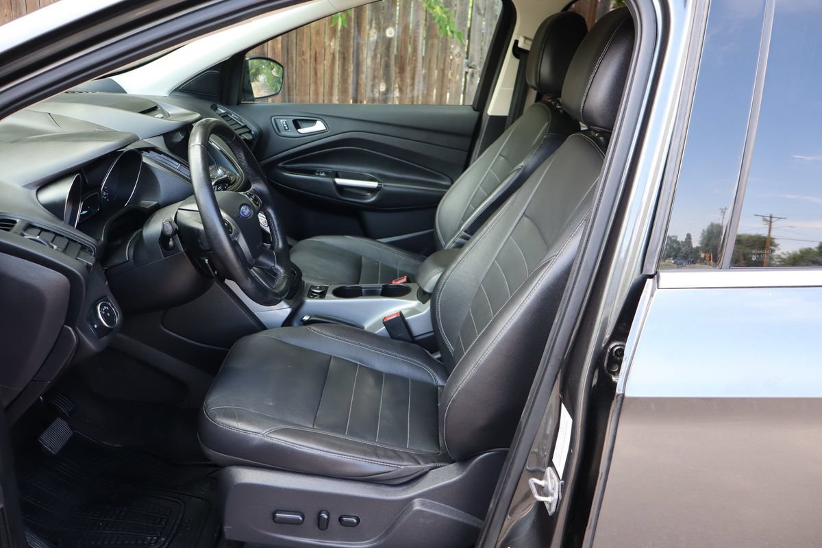 Used 2016 Ford Escape SE w/ SE Leather Comfort Package AWD/4WD image 19