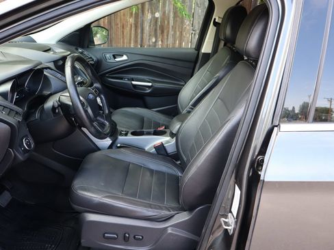 Used 2016 Ford Escape SE w/ SE Leather Comfort Package AWD/4WD image 19