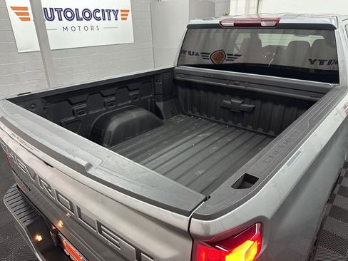 Used 2023 Chevrolet Silverado 1500 RST AWD/4WD image 10