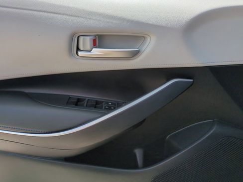 Used 2020 Toyota Corolla SE image 11