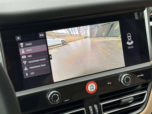 Used 2025 Porsche Macan image 25