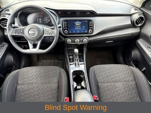 Used 2024 Nissan Kicks SV FWD image 4