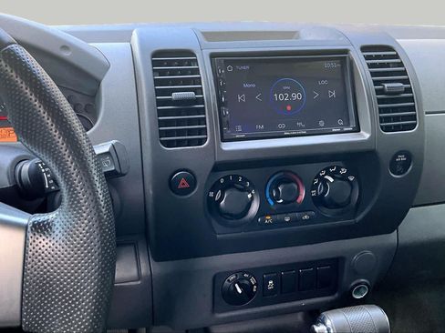 Used 2012 Nissan Xterra X AWD/4WD image 6