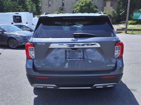 Used 2021 Ford Explorer XLT w/ Equipment Group 202A image 5