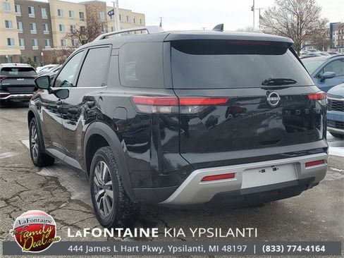 Used 2023 Nissan Pathfinder SL image 6
