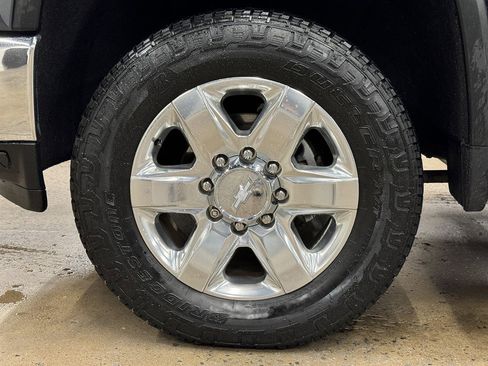 Used 2020 Chevrolet Silverado 2500 LTZ w/ LTZ Premium Package AWD/4WD image 6