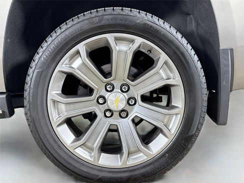 Used 2017 Chevrolet Tahoe Premier AWD/4WD image 31