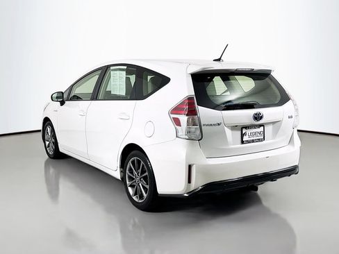 Used 2015 Toyota Prius V Five FWD image 7
