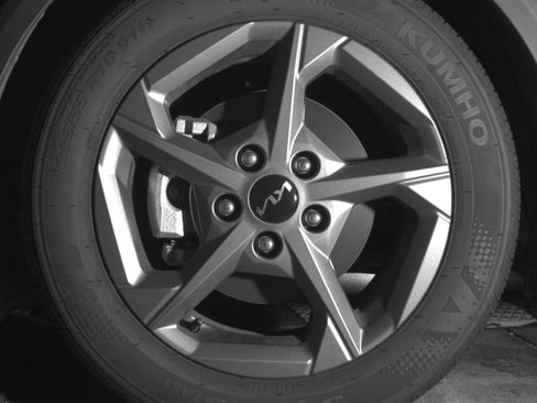 Used 2025 Kia K4 FWD image 12