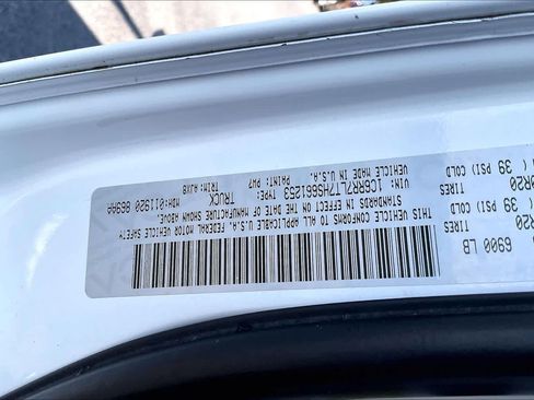 Used 2017 RAM 1500 Lone Star AWD/4WD image 32