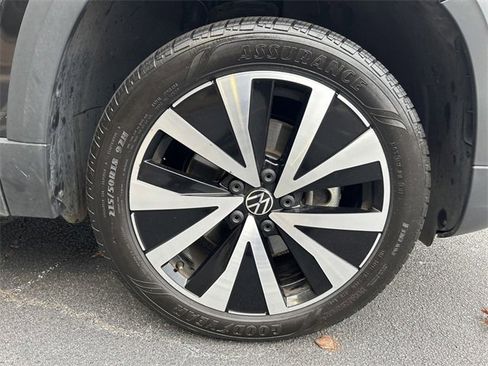 Used 2022 Volkswagen Taos SE image 24