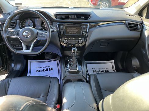 Used 2021 Nissan Rogue Sport SL w/ Premium Package image 15