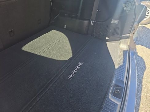 Used 2015 Toyota Highlander Plus image 10