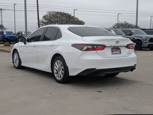 Used 2024 Toyota Camry LE w/ Convenience Package image 7