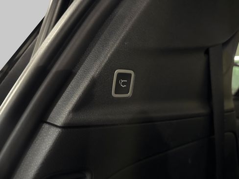 Used 2025 Chrysler Pacifica Select FWD image 28