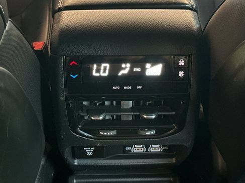 Used 2023 Jeep Grand Cherokee L Laredo AWD/4WD image 17