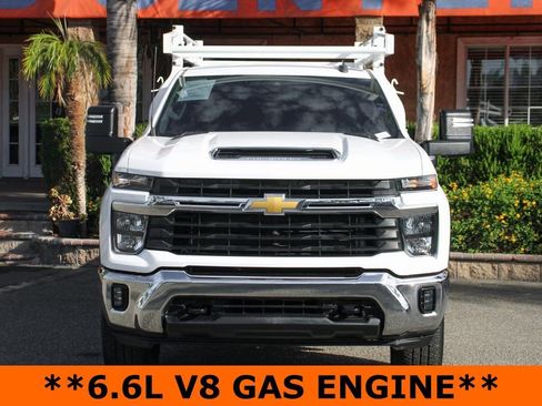 Used 2024 Chevrolet Silverado 3500 LT w/ Convenience Package image 3