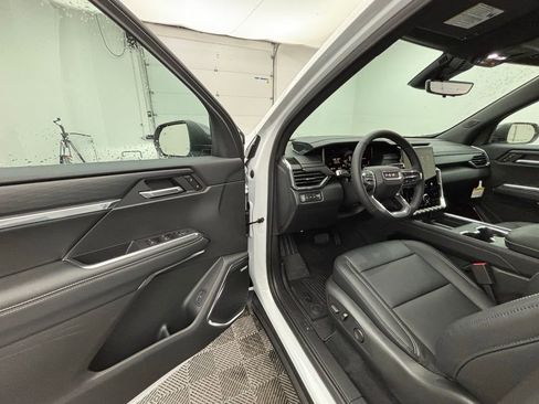 New 2026 GMC Acadia Elevation w/ Elevation Premium Package image 17