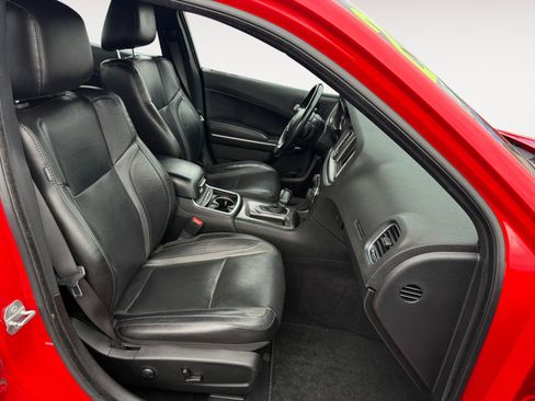 Used 2022 Dodge Charger SXT w/ Leather Interior Group RWD image 19