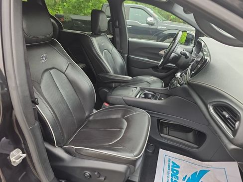 Used 2021 Chrysler Pacifica Limited w/ Uconnect Theater Family Group AWD/4WD image 20