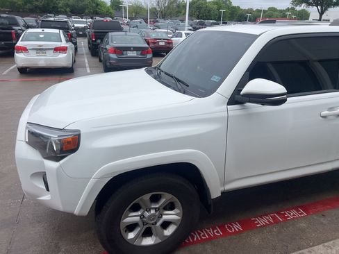 Used 2023 Toyota 4Runner SR5 Premium w/ Moonroof Package RWD image 3