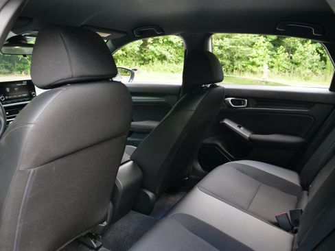 Used 2025 Honda Civic Sport image 25
