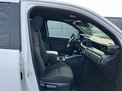 Used 2025 Toyota 4Runner SR5 image 27