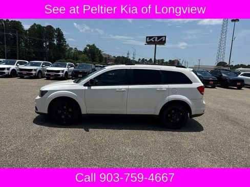 Used 2019 Dodge Journey SE w/ Premium Group FWD image 4