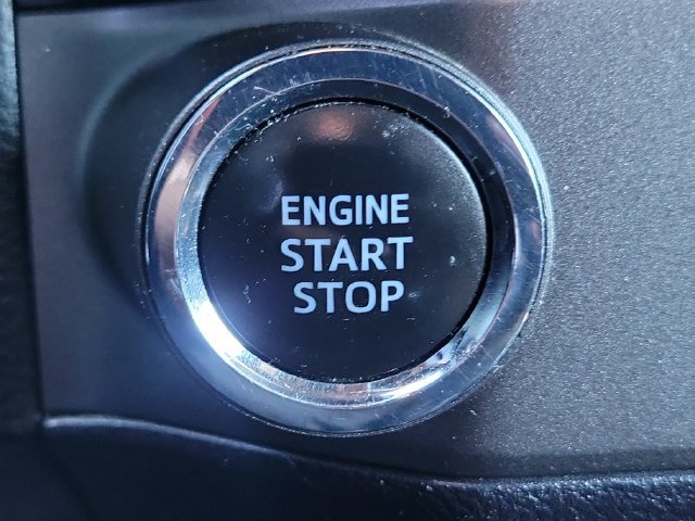 Used 2019 Toyota Tacoma TRD Sport w/ Technology Package RWD image 12